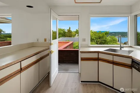 5235 S Graham Street Seattle WA 98118
