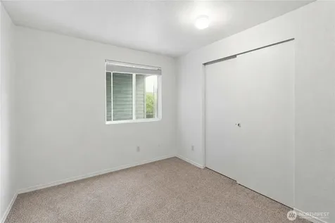 25327 118th Avenue SE Kent WA 98030