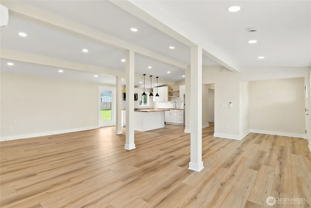 151 W Sprague Avenue Westport WA 98595
