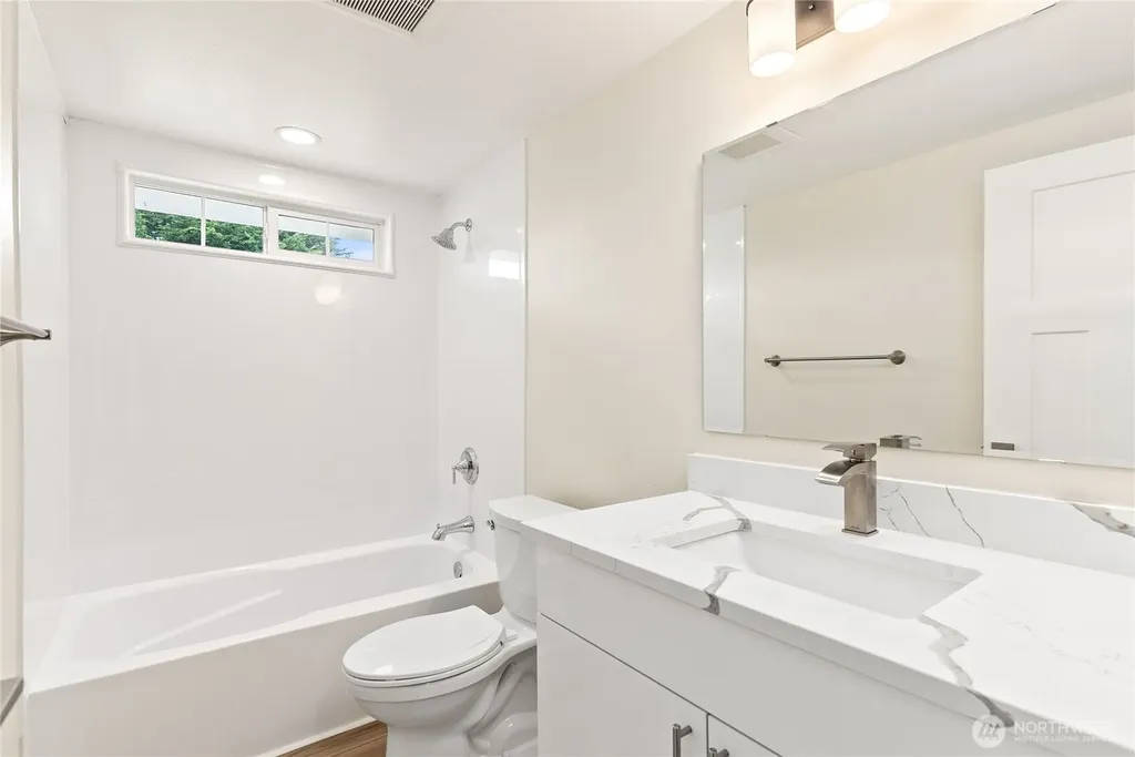 151 W Sprague Avenue Westport WA 98595