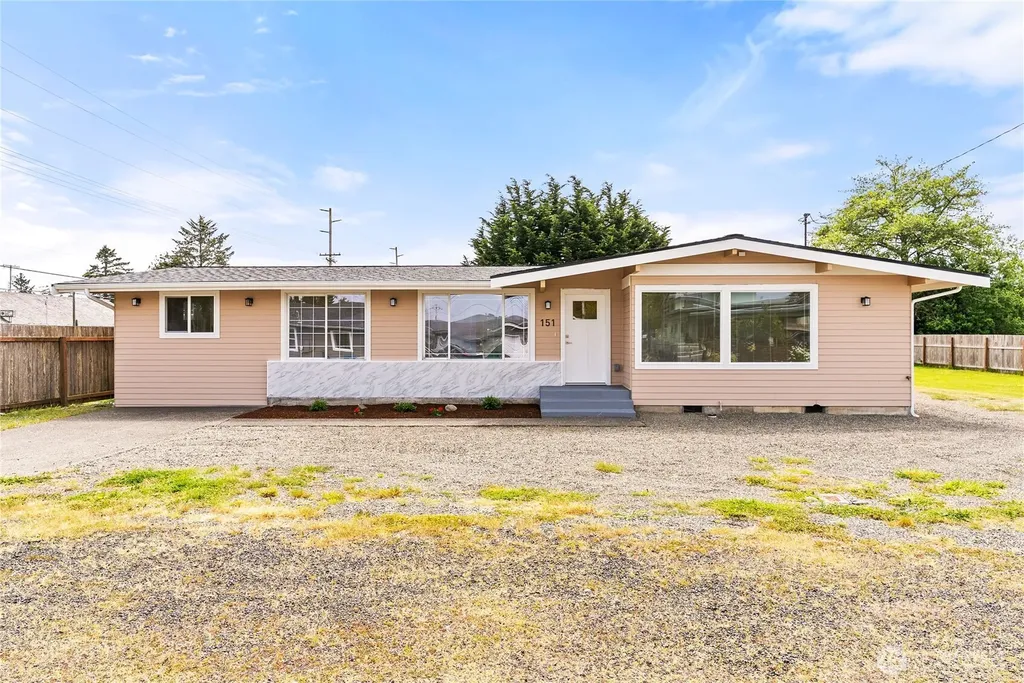 151 W Sprague Avenue Westport WA 98595