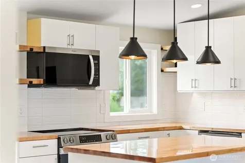151 W Sprague Avenue Westport WA 98595