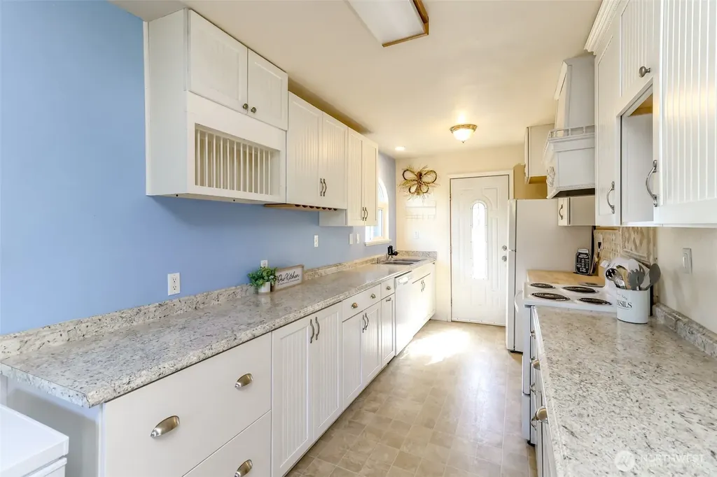 3418 Petersville Road NE Bremerton WA 98310