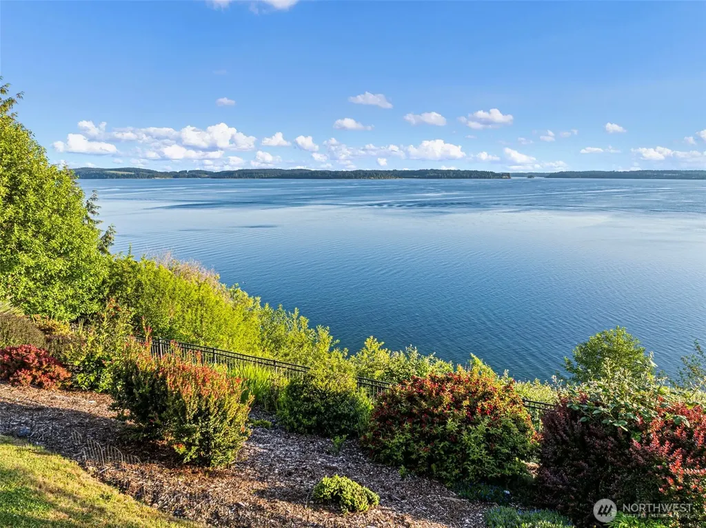 182 Bow Road Fox Island WA 98333