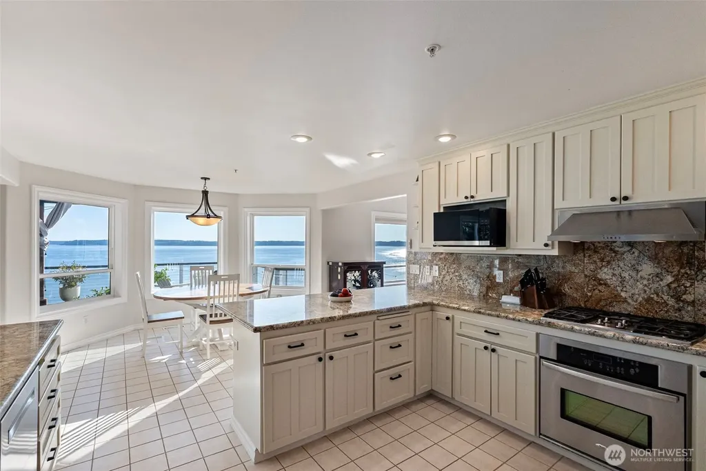 182 Bow Road Fox Island WA 98333