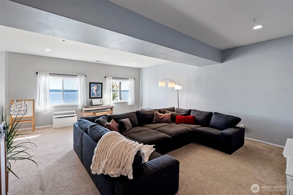 182 Bow Road Fox Island WA 98333