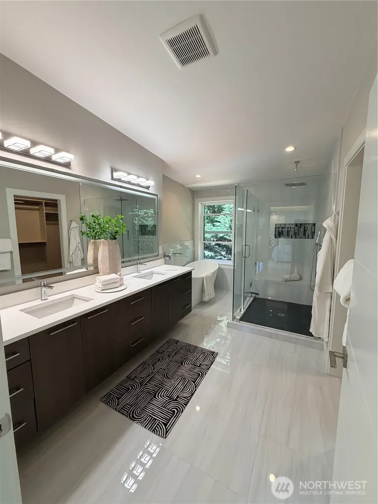 4305 NE 26 Place Renton WA 98059