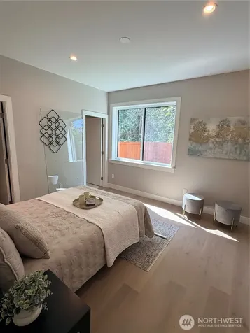 4305 NE 26 Place Renton WA 98059
