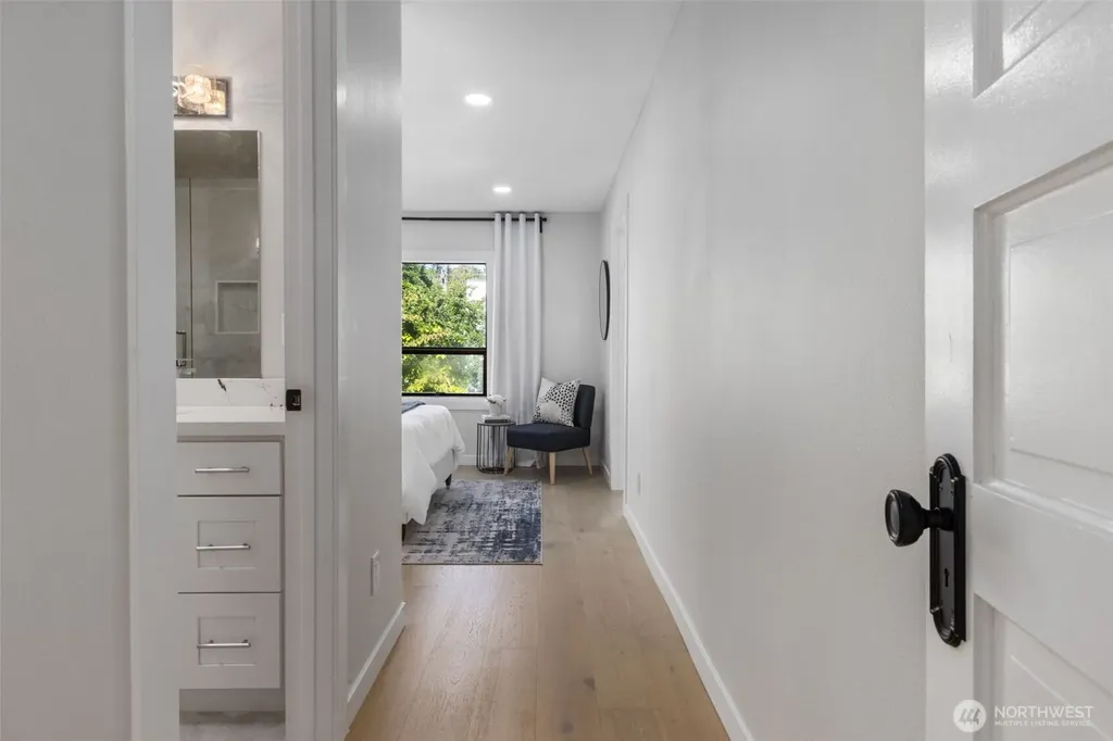 5216 40th Avenue SW Seattle WA 98136