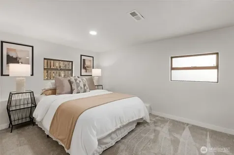 5216 40th Avenue SW Seattle WA 98136