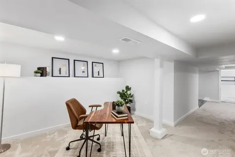 5216 40th Avenue SW Seattle WA 98136