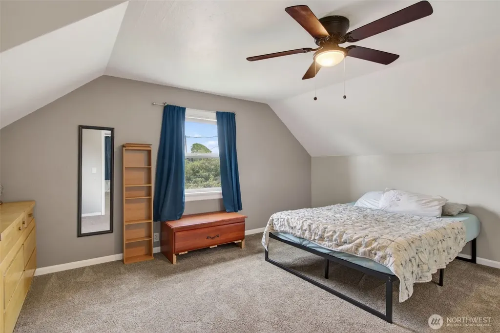 1528 7th Avenue Longview WA 98632