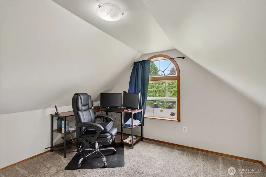 1528 7th Avenue Longview WA 98632