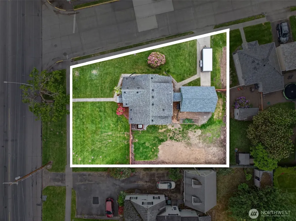 1528 7th Avenue Longview WA 98632