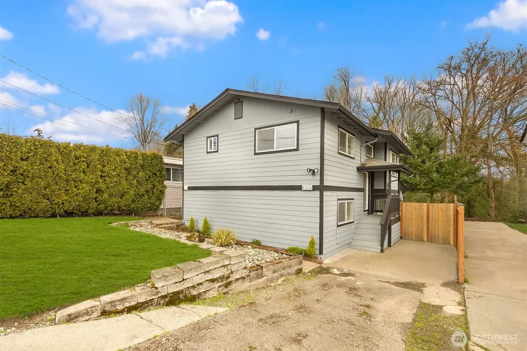5306 26th Avenue S Seattle WA 98118