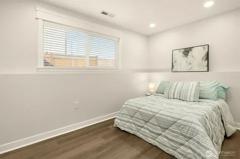 5306 26th Avenue S Seattle WA 98118