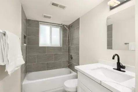 5306 26th Avenue S Seattle WA 98118