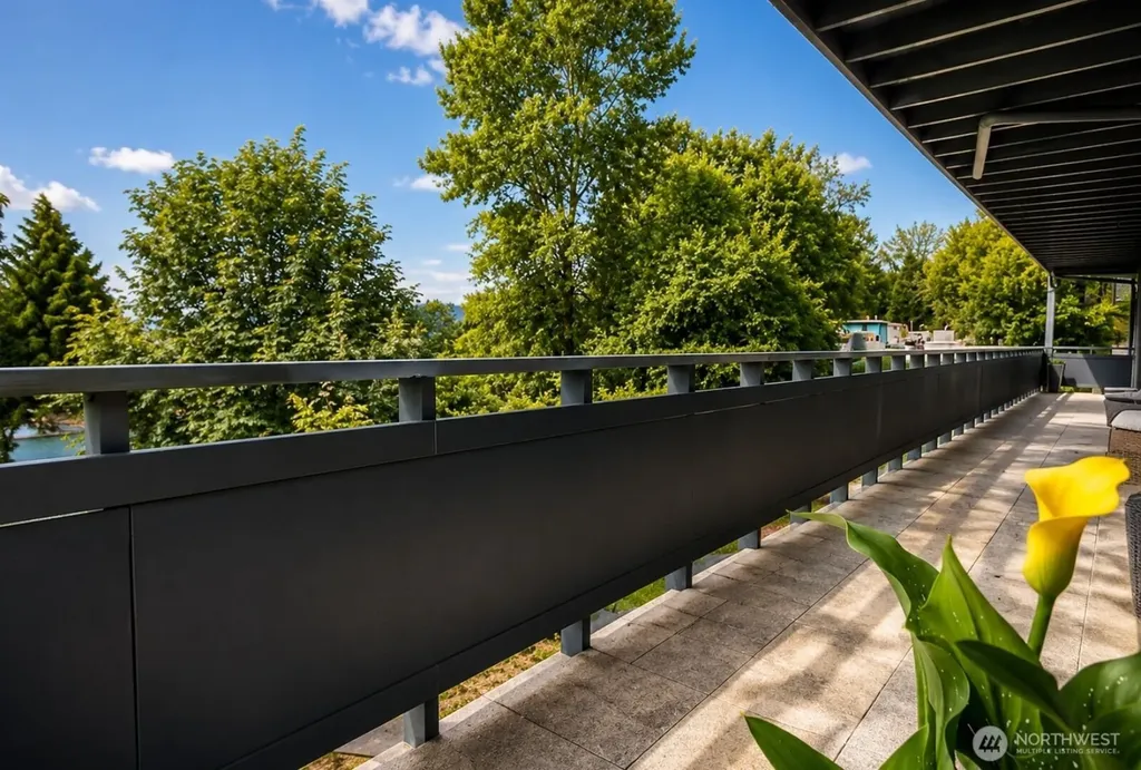 10417 Aqua Way S Seattle WA 98168