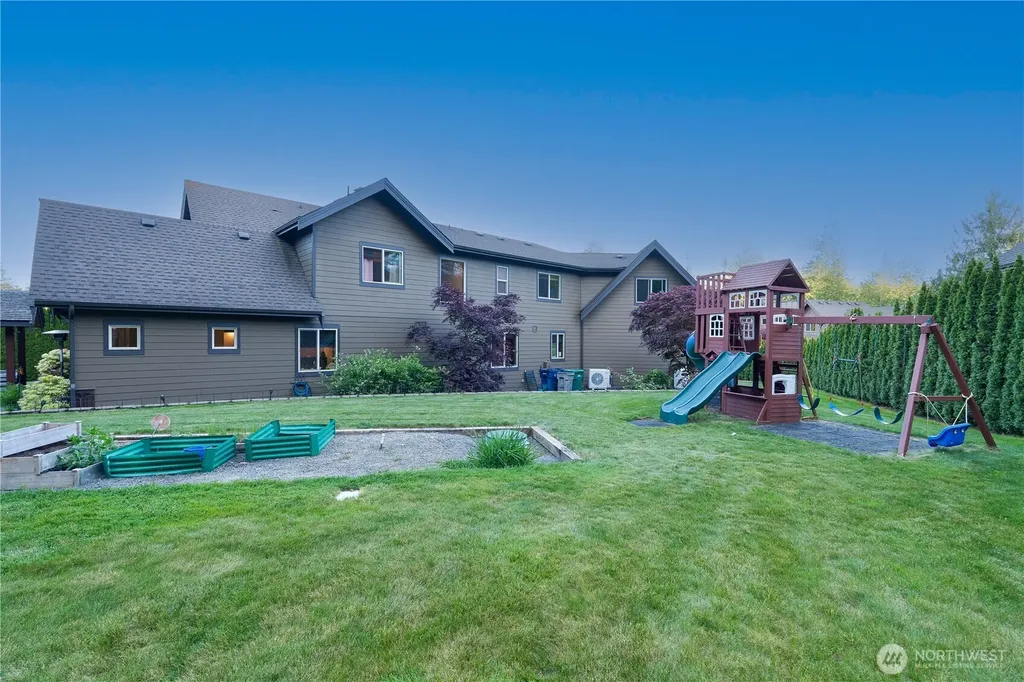 4220 121st Drive NE Lake Stevens WA 98258