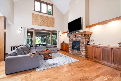 4220 121st Drive NE Lake Stevens WA 98258