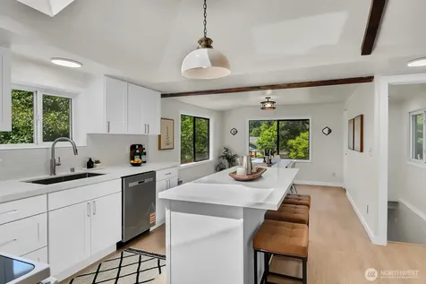 1262 SW Orchard Street Seattle WA 98106