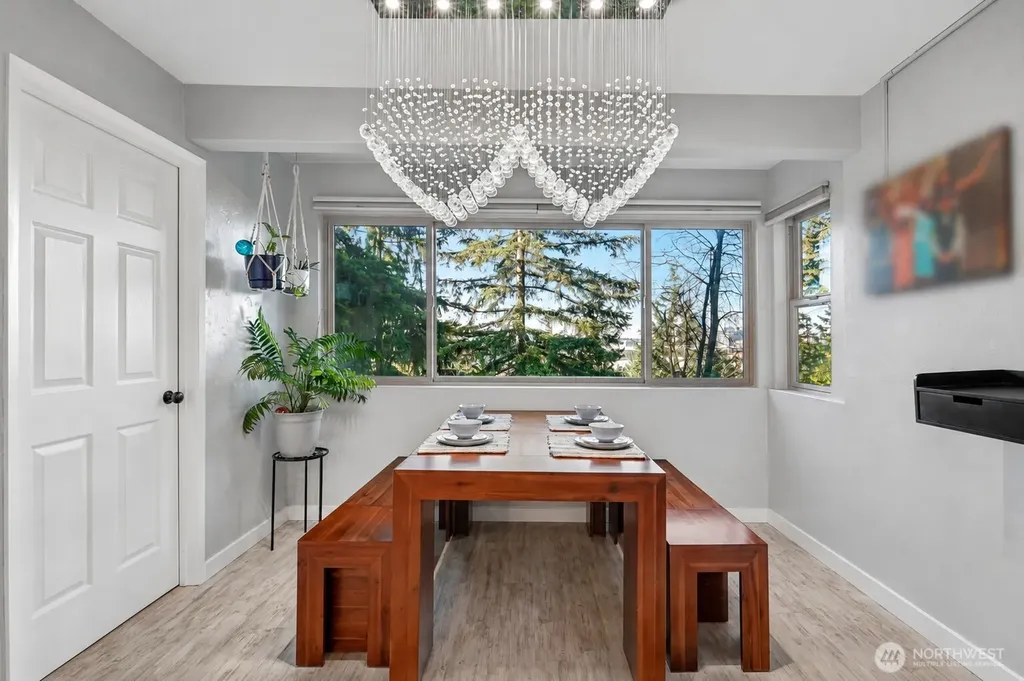12543 NE 23rd Place Bellevue WA 98005