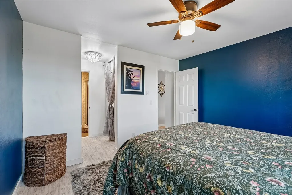 12543 NE 23rd Place Bellevue WA 98005