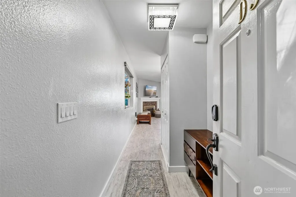 12543 NE 23rd Place Bellevue WA 98005