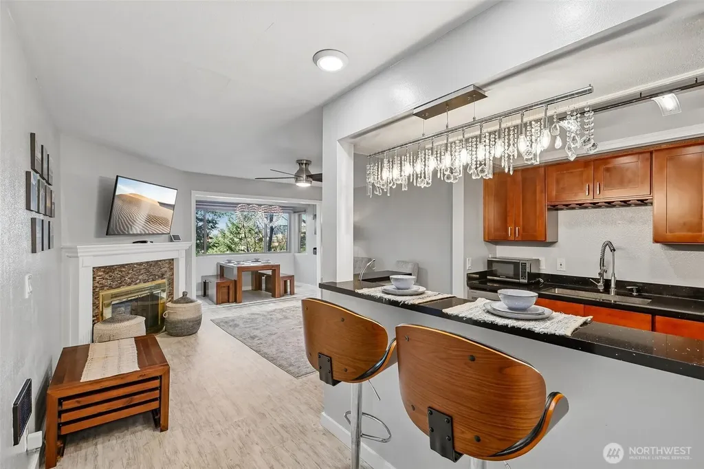 12543 NE 23rd Place Bellevue WA 98005