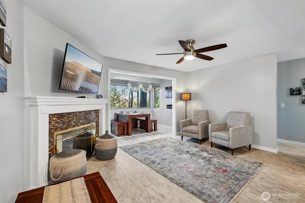 12543 NE 23rd Place Bellevue WA 98005