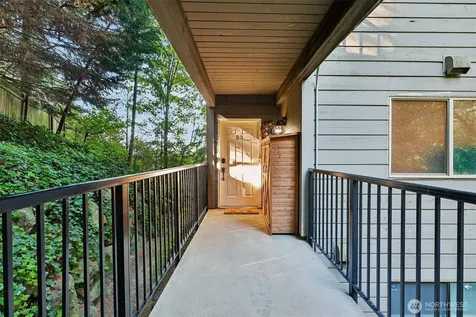 12543 NE 23rd Place Bellevue WA 98005
