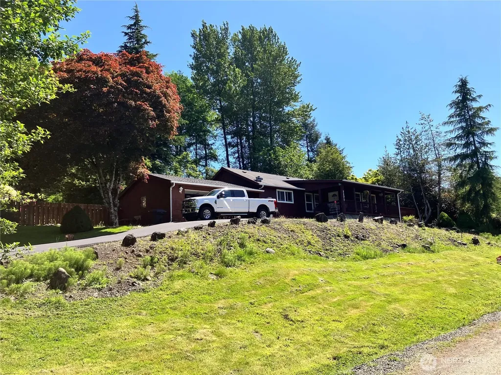 1171 Ray Hicks Street Raymond WA 98577