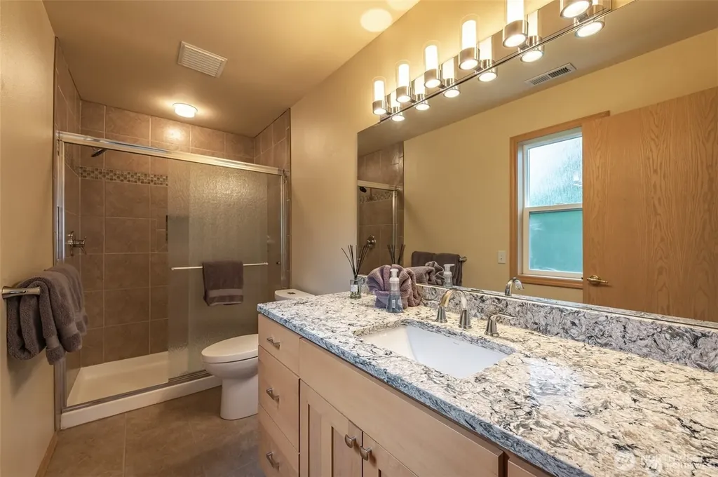 345 Lakefront Drive Orondo WA 98843