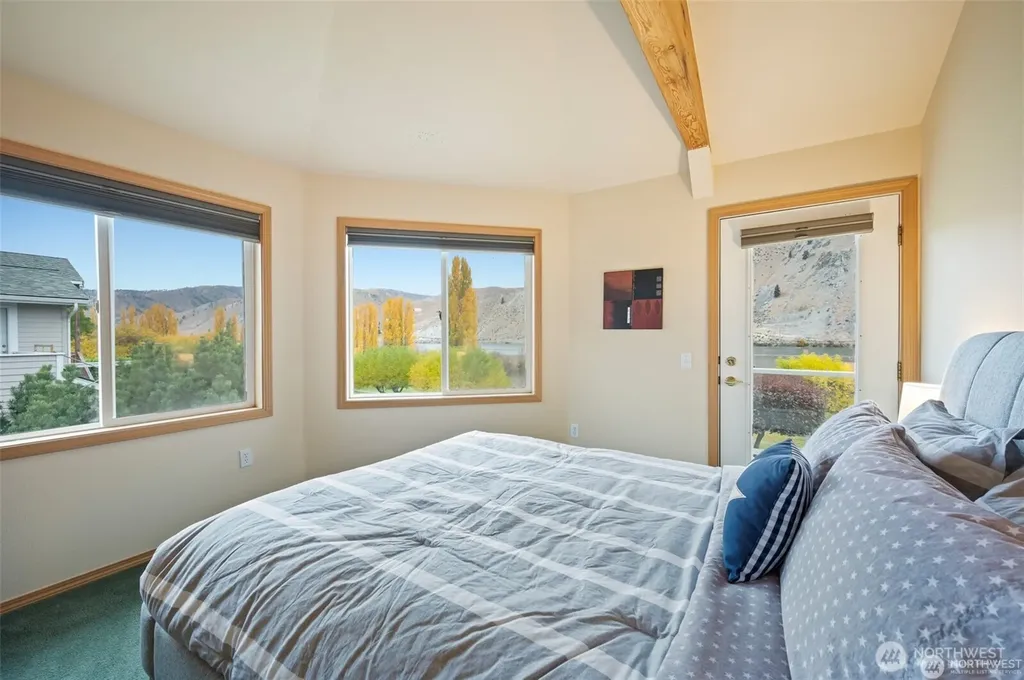 345 Lakefront Drive Orondo WA 98843