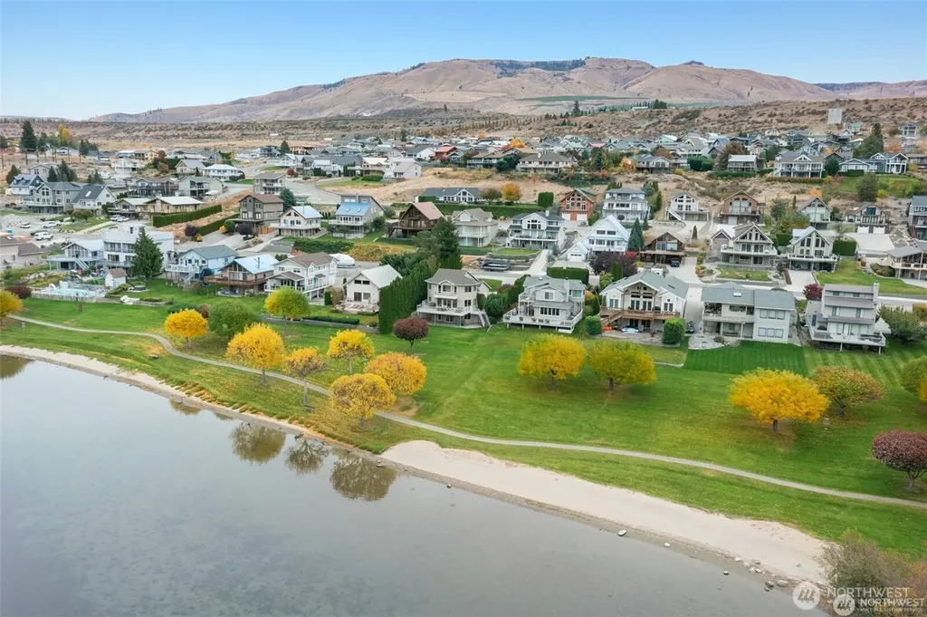 345 Lakefront Drive Orondo WA 98843