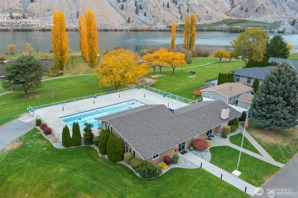 345 Lakefront Drive Orondo WA 98843