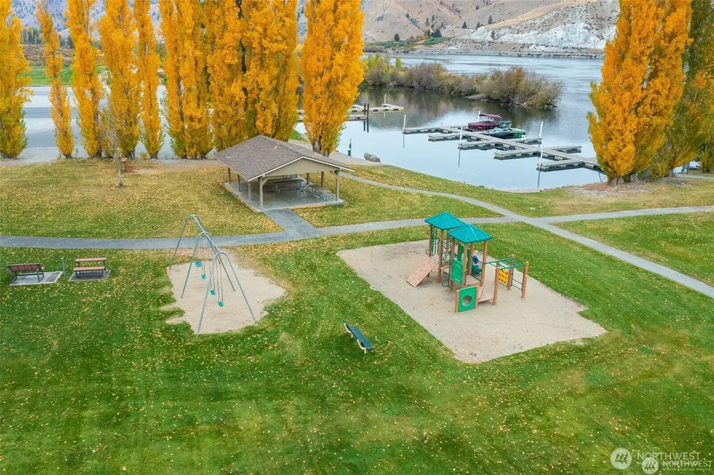 345 Lakefront Drive Orondo WA 98843