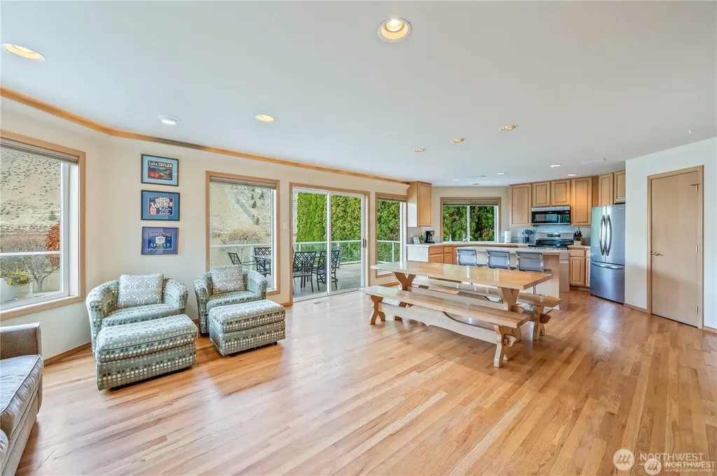 345 Lakefront Drive Orondo WA 98843