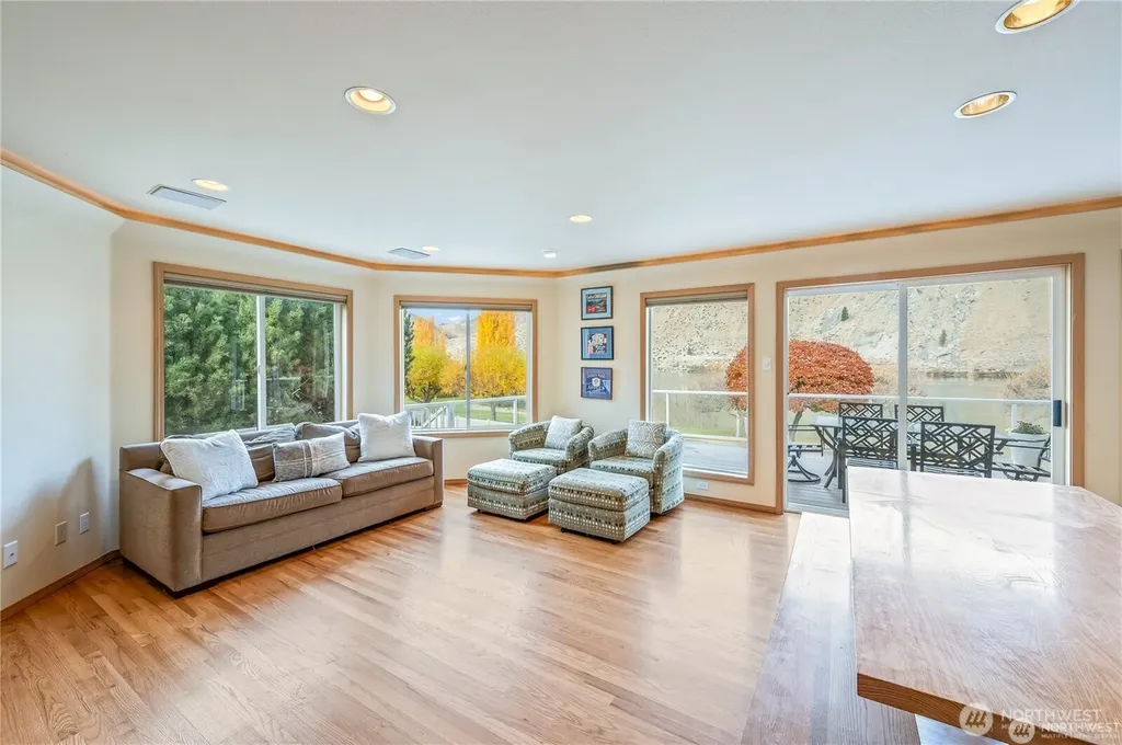 345 Lakefront Drive Orondo WA 98843