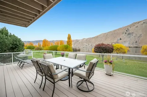 345 Lakefront Drive Orondo WA 98843