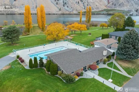 345 Lakefront Drive Orondo WA 98843