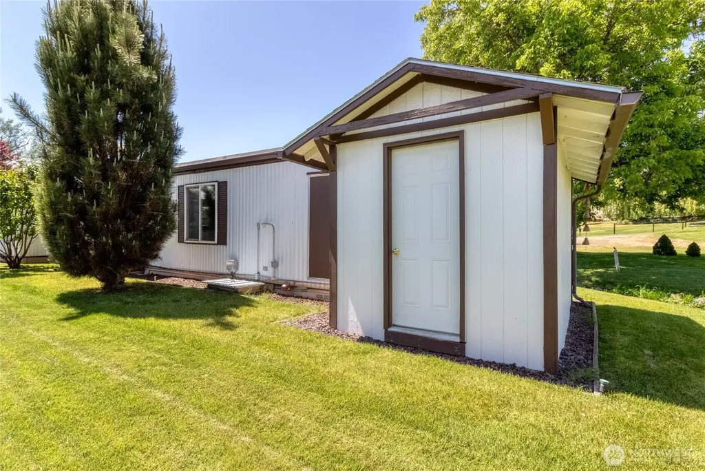 921 SE Scenic View Drive College Place WA 99324
