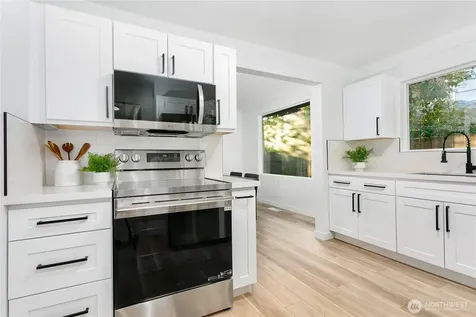 359 Del Monte Avenue Fircrest WA 98466
