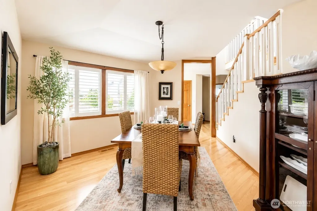 41 Leschi Drive Steilacoom WA 98388
