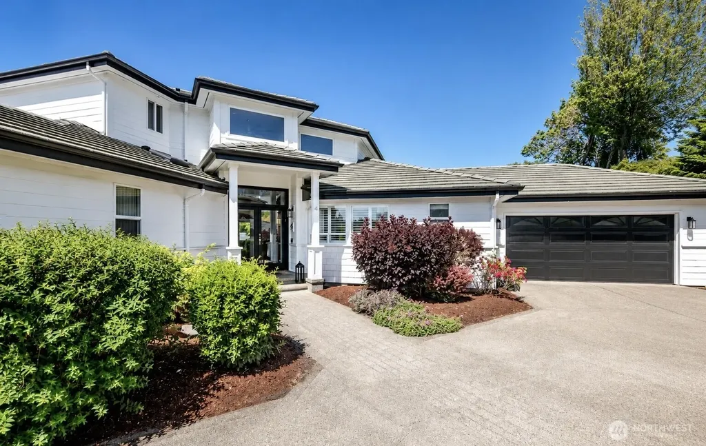 41 Leschi Drive Steilacoom WA 98388