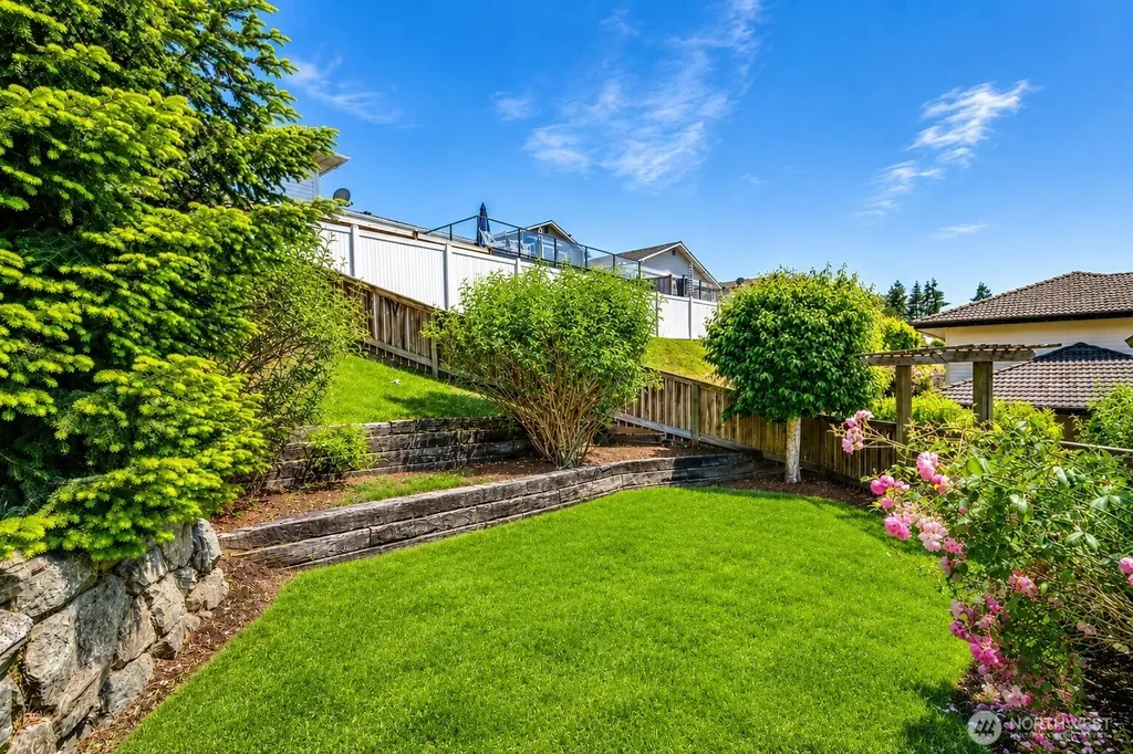 41 Leschi Drive Steilacoom WA 98388