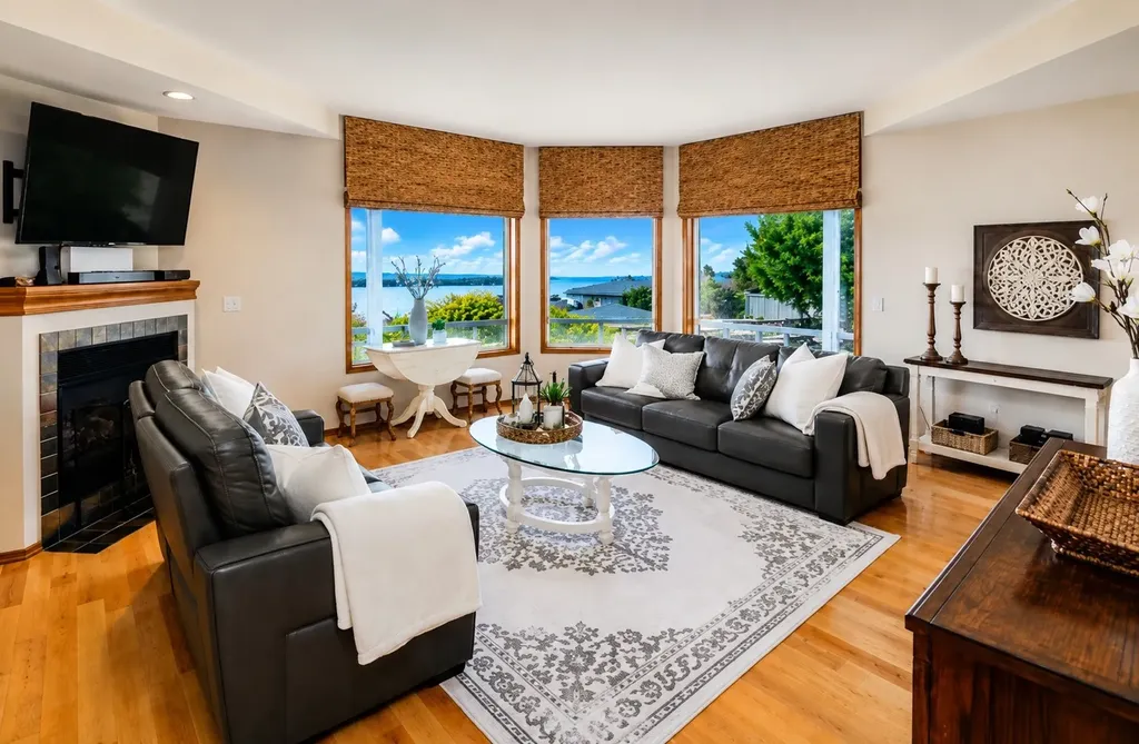 41 Leschi Drive Steilacoom WA 98388