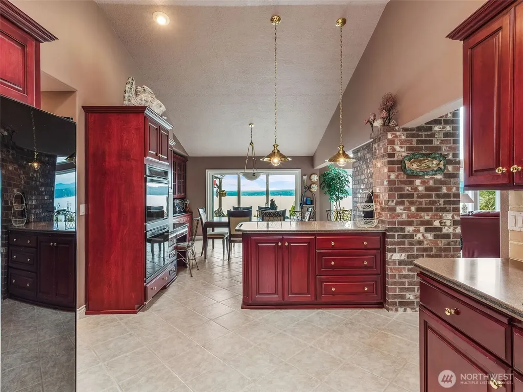 112 Wildwood Shores Brinnon WA 98320