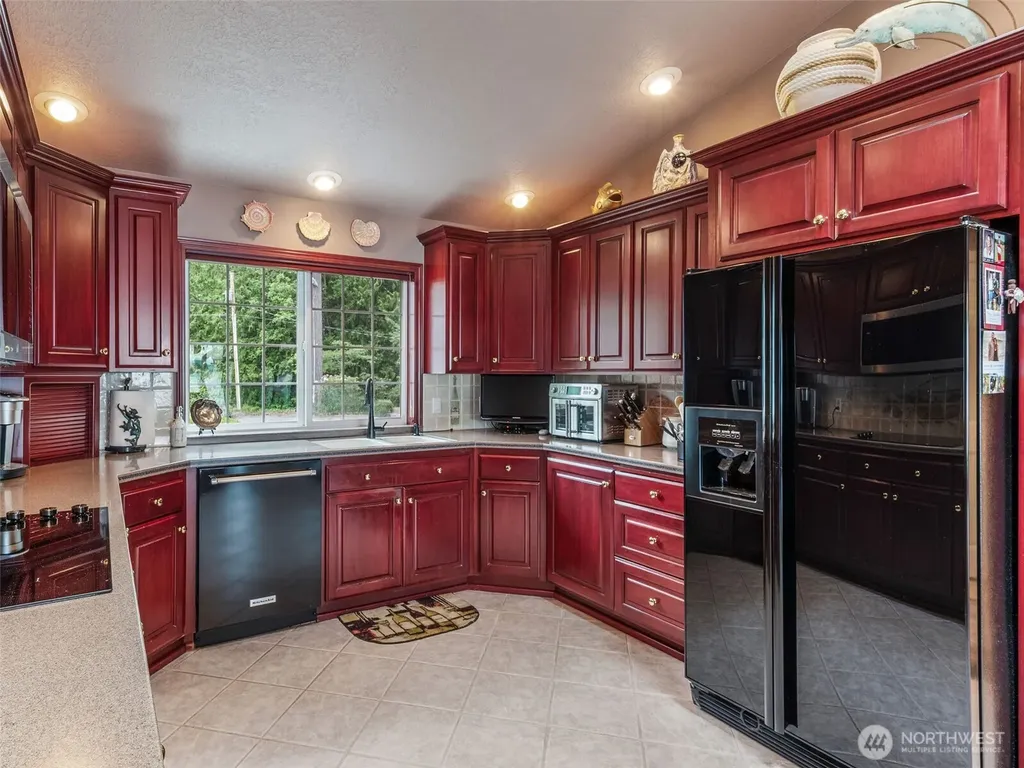 112 Wildwood Shores Brinnon WA 98320