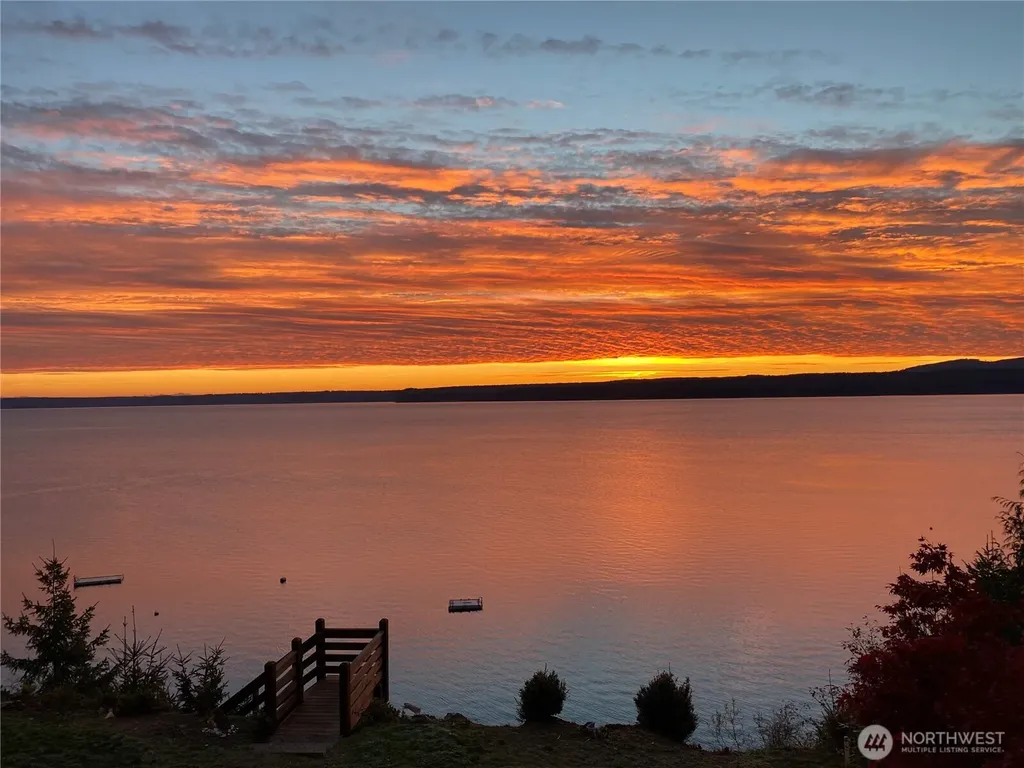 112 Wildwood Shores Brinnon WA 98320